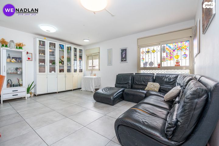 גג/ פנטהאוז, ספיר, אבני חן, חריש