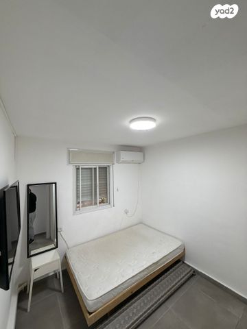 דירה, שדרות ורבורג, קרית חיים מערבית, חיפה