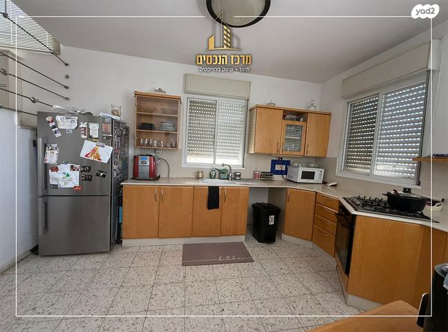 גג/ פנטהאוז, מעלה אדומים