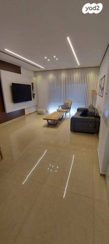 גג/ פנטהאוז, ישראל שוחט, נווה זאב, נאות אילן, באר שבע