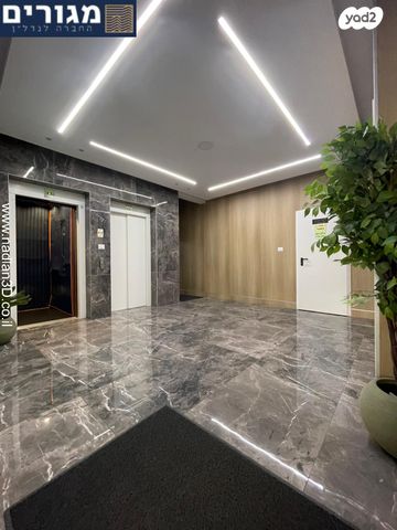 דירה, זלמן שניאור, רמות רמז, חיפה