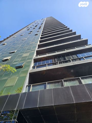 דירה, אריק איינשטיין, דרום חדש, פארק הים, בת ים