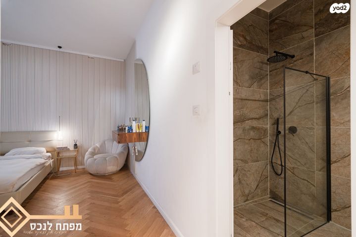 גג/ פנטהאוז, אריאל שרון, נווה שרון / שער העיר, נתיבות