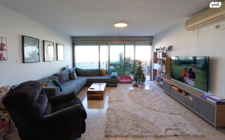 גג/ פנטהאוז, אליהו גולומב, הרצליה הירוקה, נווה עובד, הרצליה