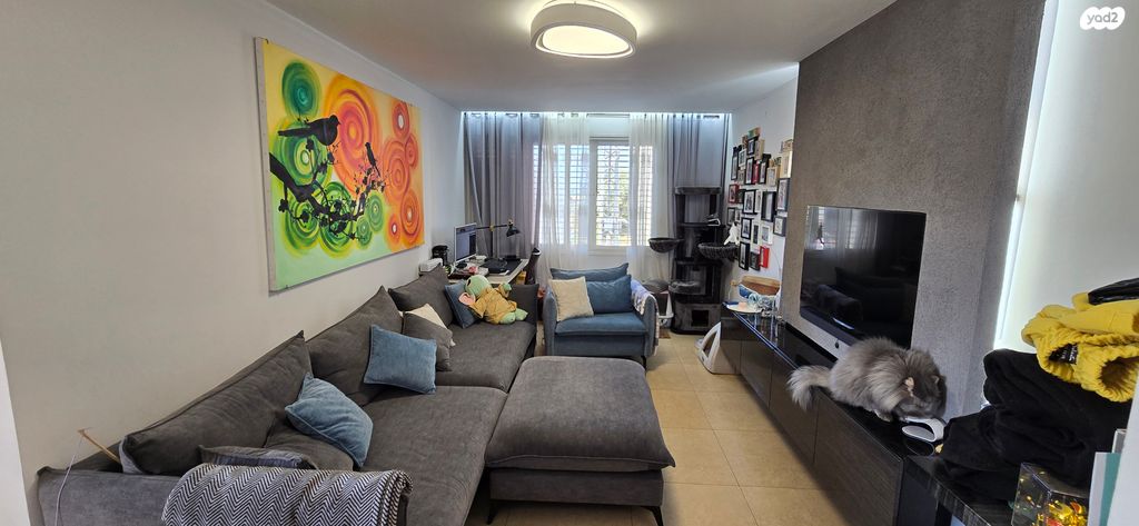 דירה, חיים משה שפירא 23, מנחם בגין, עכו