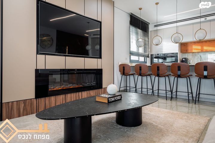 גג/ פנטהאוז, אריאל שרון, נווה שרון / שער העיר, נתיבות