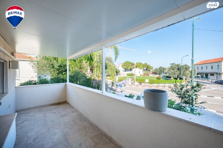 דו משפחתי, מושבה מרכז, זכרון יעקב