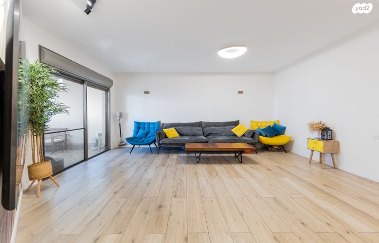 דירה, אביב, מגדיאל, הוד השרון