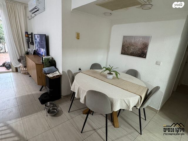 דירת גן, הצבעוני, נאות אשכול, יבנה