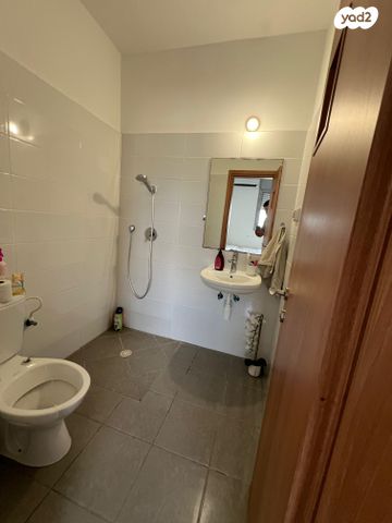 גג/ פנטהאוז, שמעון פרס 1, המחנה הצבאי, קרית מלאכי