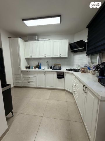 גג/ פנטהאוז, יהודה הנשיא, אחוזת כנרת, טבריה