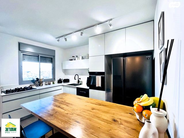 דירה, נחל אלכסנדר 20, צור יצחק