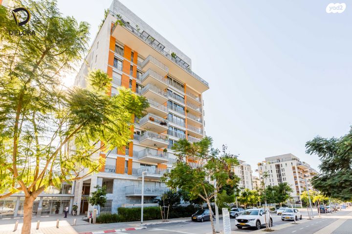 דירה, נתן אלבז, גליל ים (מתחם הכוכבים), הרצליה