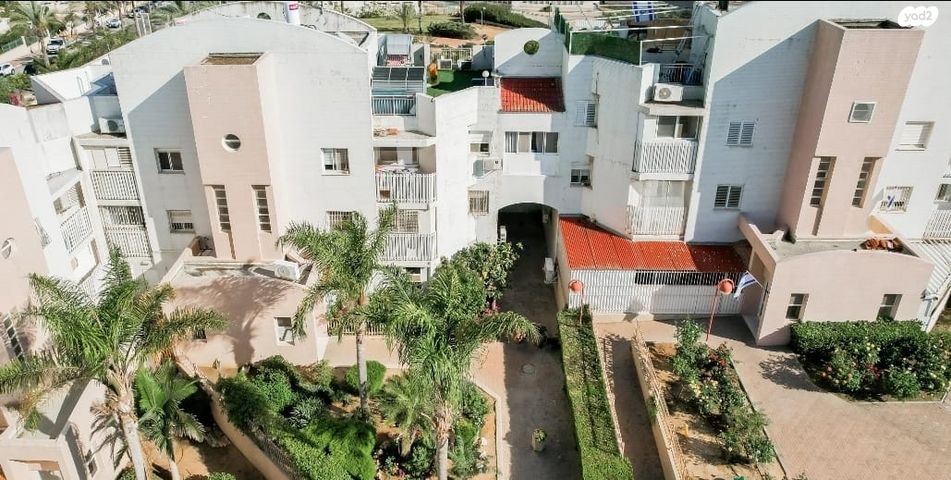 מאיר גרוסמן 28