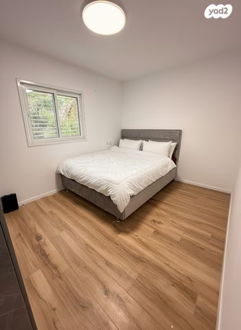 דירה, מבצע דני 2, נווה אפק, ראש העין