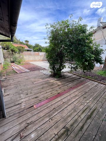 דו משפחתי, הרצליה