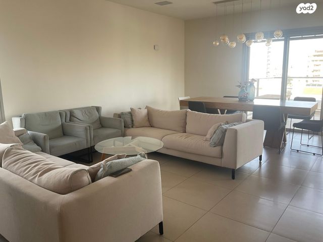 גג/ פנטהאוז, כפר סבא