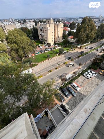 גג/ פנטהאוז, שמעון פרס 1, המחנה הצבאי, קרית מלאכי