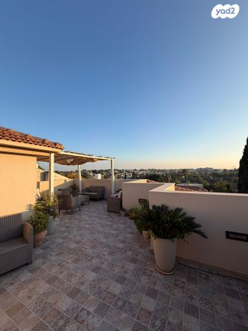 גג/ פנטהאוז, הביל"ויים, המושבה, גדרה