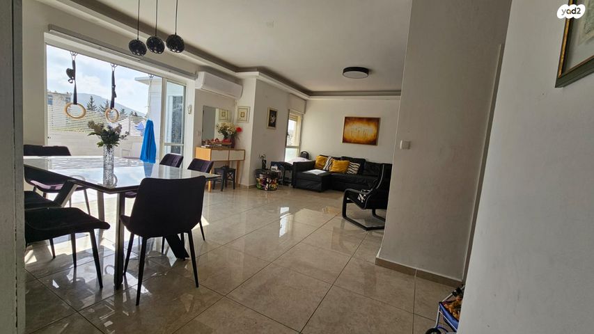 דירה, השושנים, כרמיאל