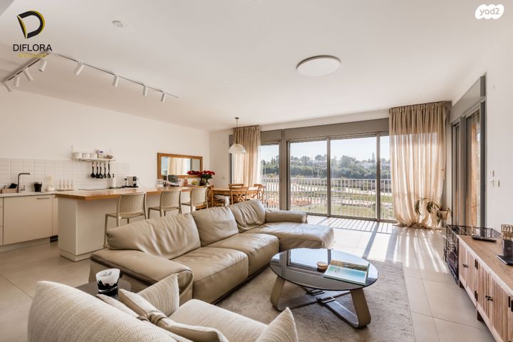 דירה, גליל ים (מתחם הכוכבים), הרצליה