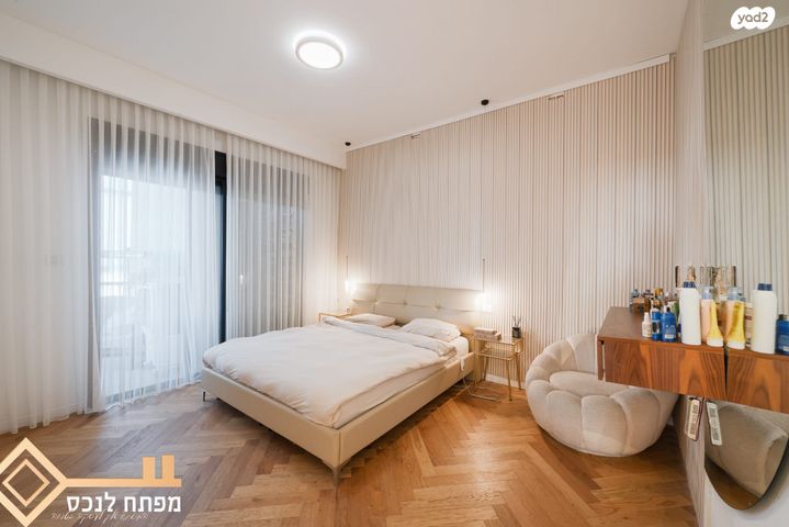 גג/ פנטהאוז, אריאל שרון, נווה שרון / שער העיר, נתיבות