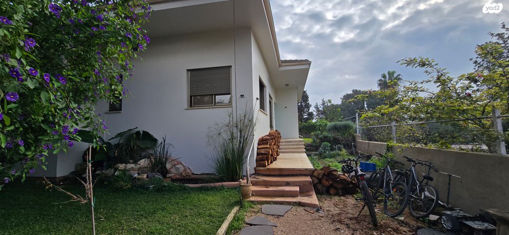 בית פרטי/ קוטג', שרונה