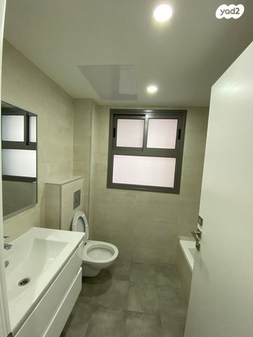 דירה, דרך בן גוריון, אבן גבירול, רחובות