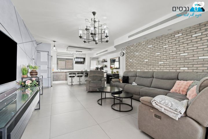 דירה, חסידה, הציפורים, מודיעין מכבים רעות