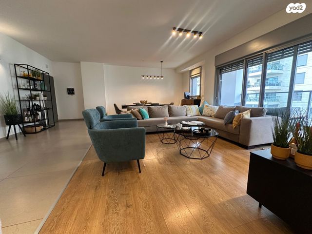 הגוש הגדול, רמת אביב החדשה, נופי ים