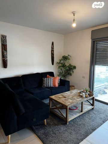 דירה, דודו דותן, הרקפות, ראשון לציון