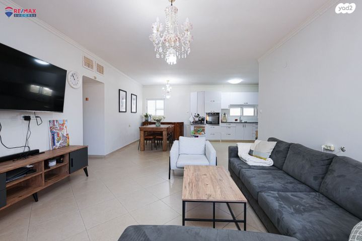 שדרות הרצל 22