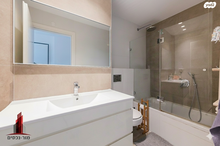 דירה, יפה נוף, בורוכוב, גבעתיים