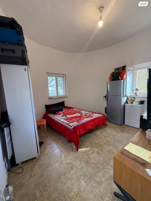 דירה, נעמי, גבעת חנניה, אבו תור, ירושלים