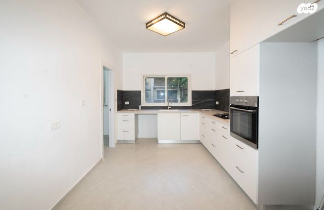 דירת גן, עולי בבל, מרכז, הרצליה