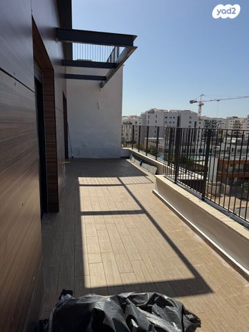 דופלקס, עוזי חיטמן, נווה זמר, רעננה