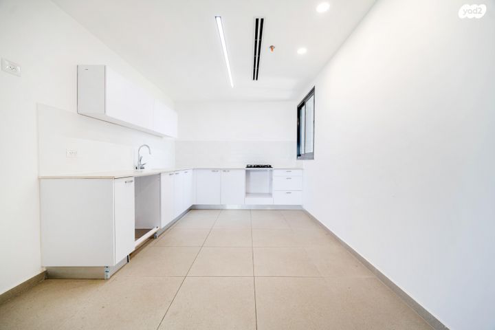 דירה, קרית קריניצי, רמת גן