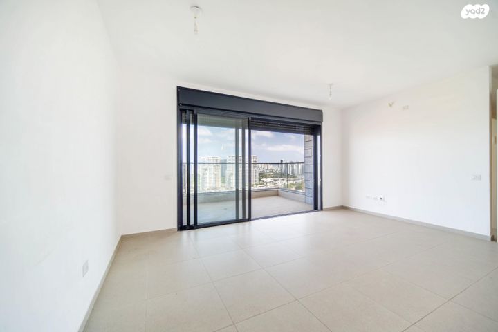 דירה, קרית קריניצי, רמת גן