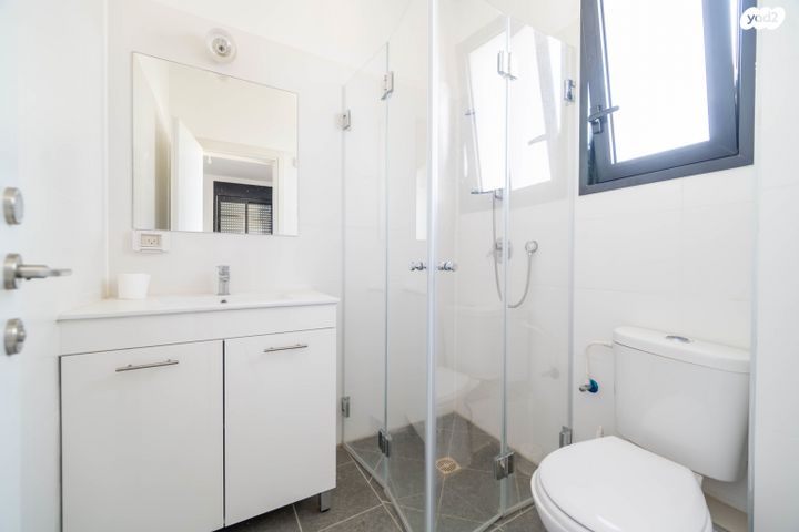 דירה, קרית קריניצי, רמת גן