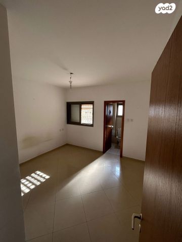 דירה, מקס איזידור בודנהימר, רמות הרכס, באר שבע