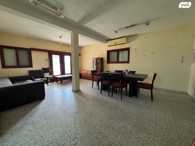 דירת גן, גבעת אולגה, חדרה