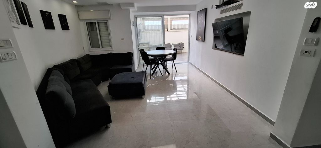 דירת גן, מאיר גרשון, פסגת זאב, ירושלים