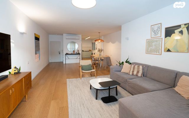 דירה, ש"י עגנון, הרצליה הירוקה, נווה עובד, הרצליה