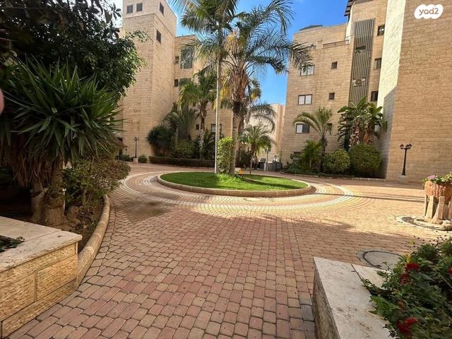 דירה, מקס איזידור בודנהימר, רמות הרכס, באר שבע