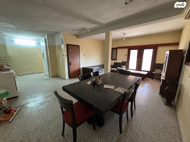 דירת גן, גבעת אולגה, חדרה