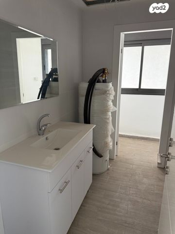 דירה, יוסף זימן 4, נחלת יצחק, תל אביב יפו