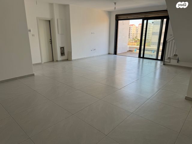 דופלקס, נווה זמר, רעננה