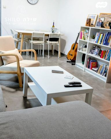 דירה, האלונים 18, מרכז העיר, סביניה, הוותיקה, קרית ביאליק