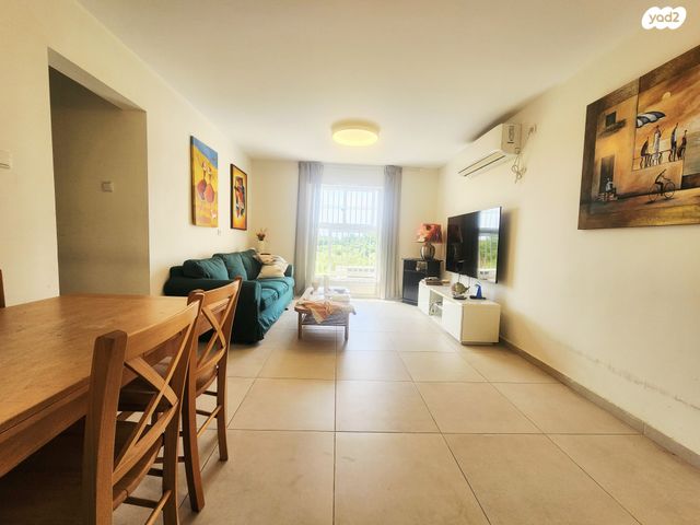 דירה, צלילי חנינא, ניר אביב, תל אביב יפו