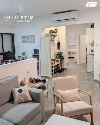 דירה, האלונים 18, מרכז העיר, סביניה, הוותיקה, קרית ביאליק